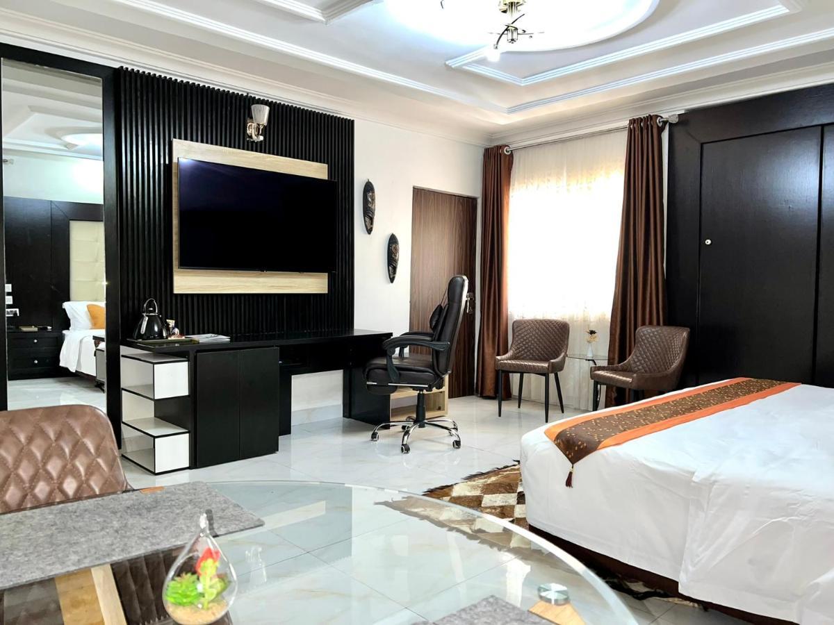 Urban Rootz Hotel Abuja Bagian luar foto
