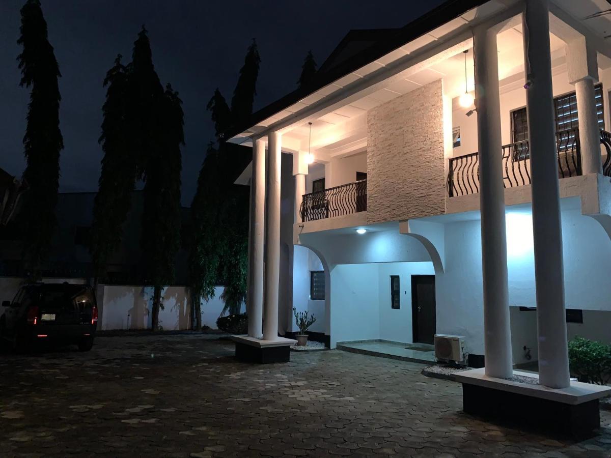 Urban Rootz Hotel Abuja Bagian luar foto