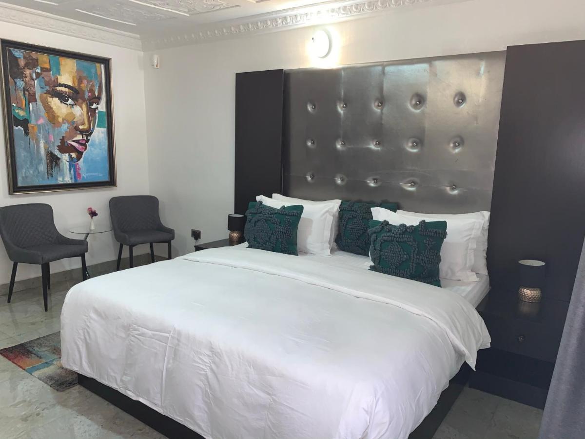 Urban Rootz Hotel Abuja Bagian luar foto
