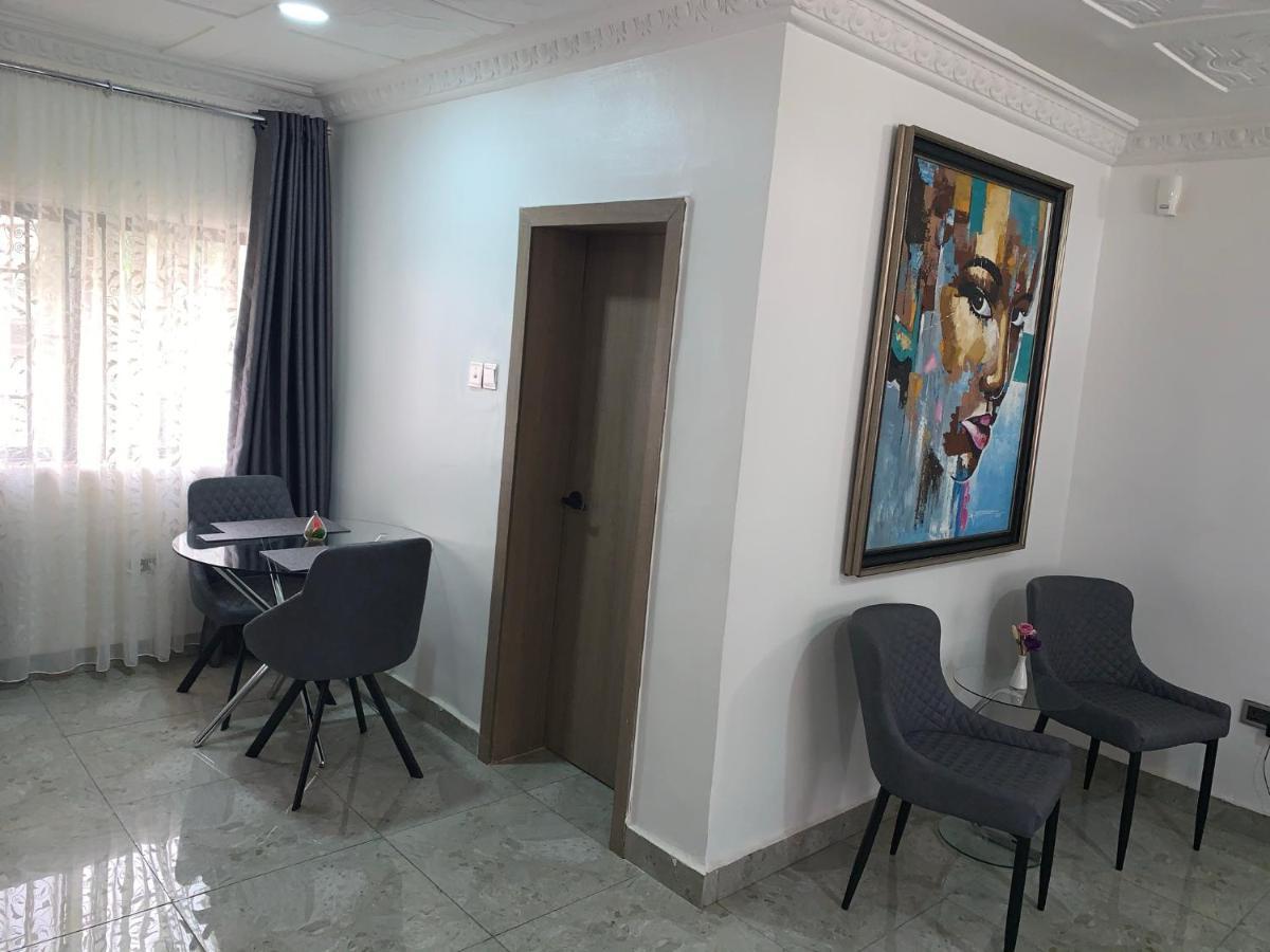 Urban Rootz Hotel Abuja Bagian luar foto