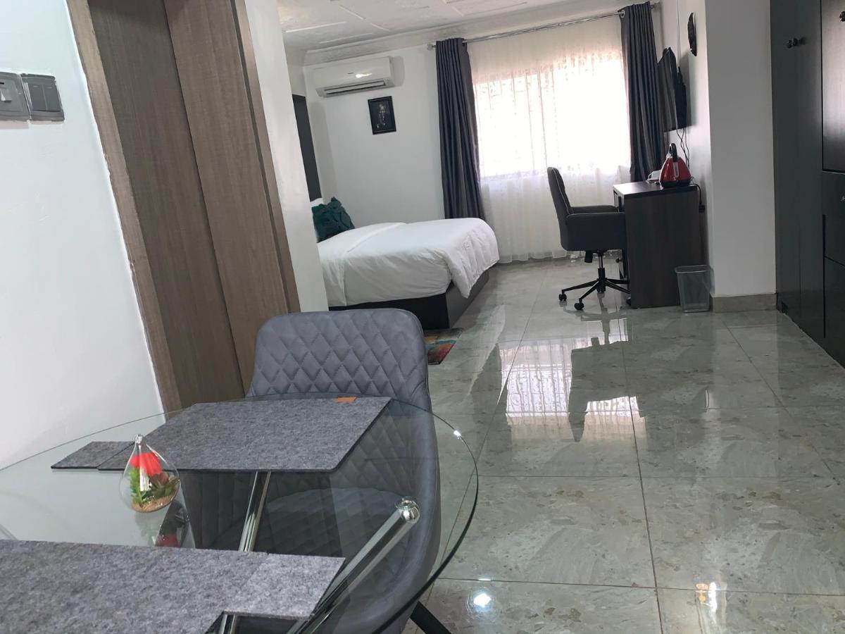 Urban Rootz Hotel Abuja Bagian luar foto