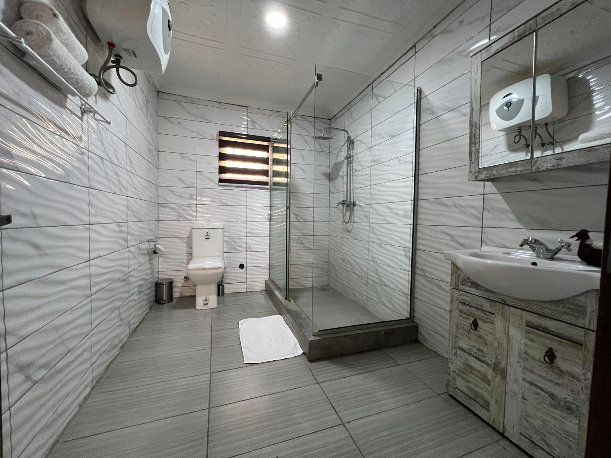 Urban Rootz Hotel Abuja Bagian luar foto