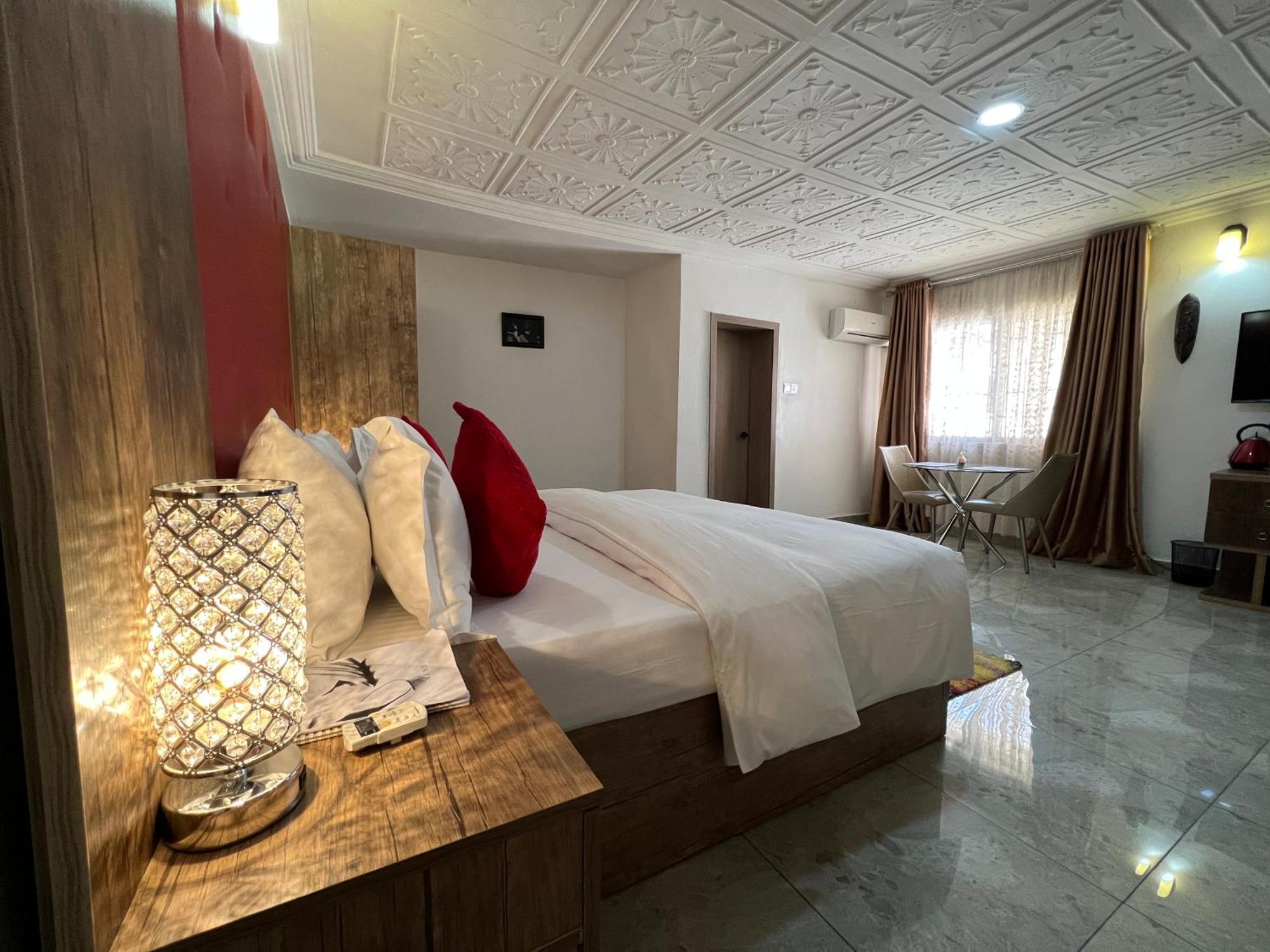 Urban Rootz Hotel Abuja Bagian luar foto