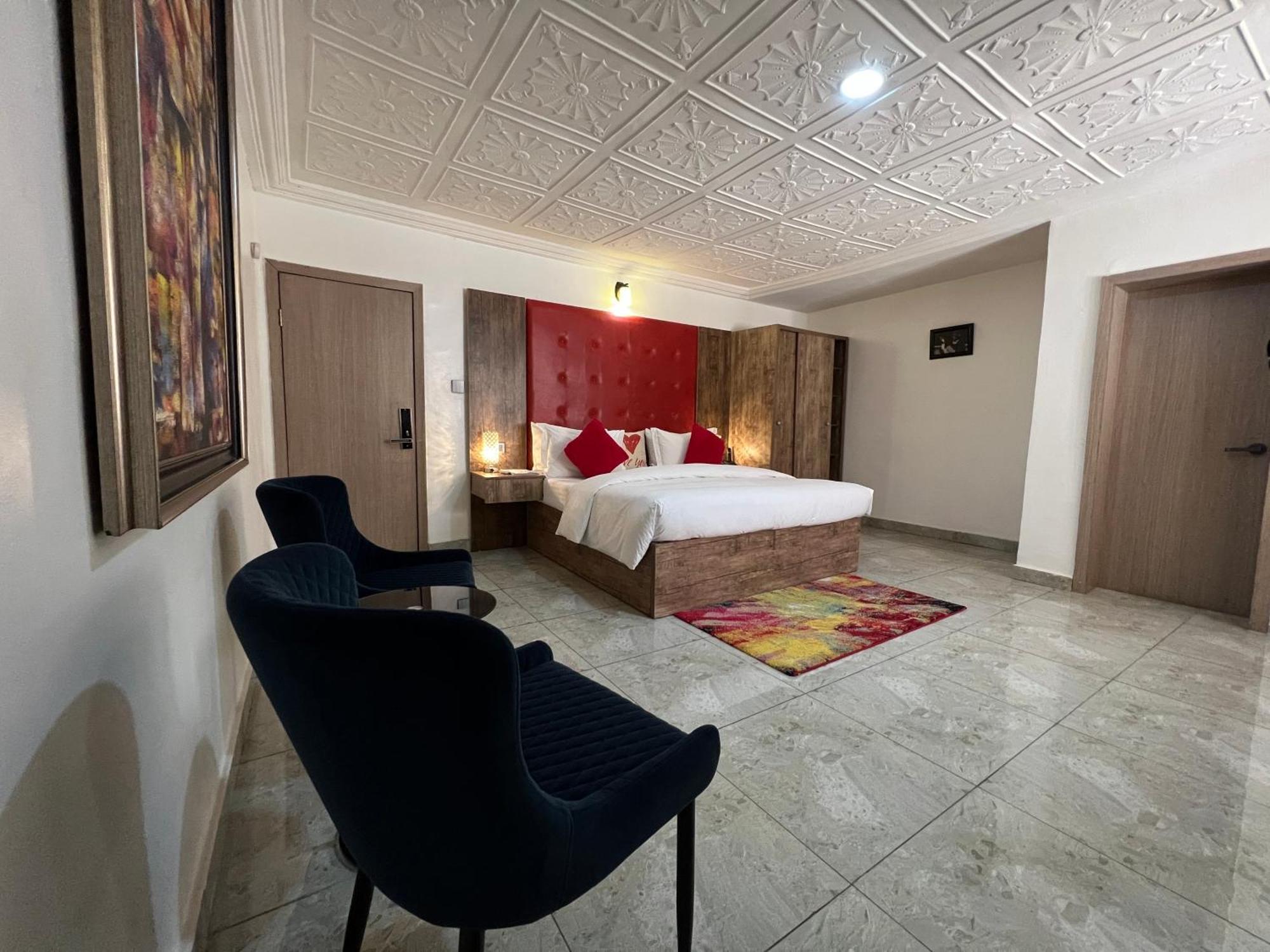 Urban Rootz Hotel Abuja Bagian luar foto