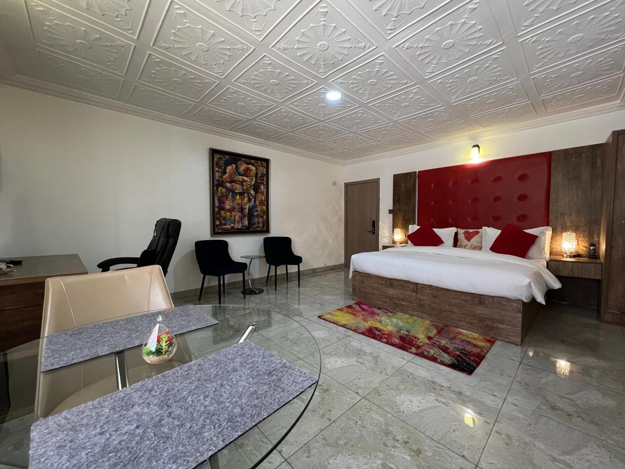 Urban Rootz Hotel Abuja Bagian luar foto