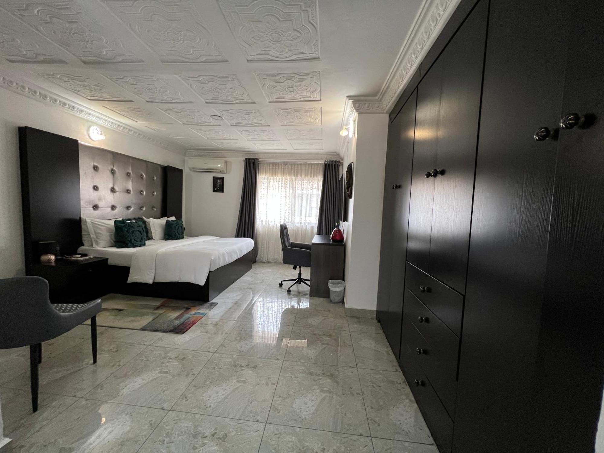 Urban Rootz Hotel Abuja Bagian luar foto