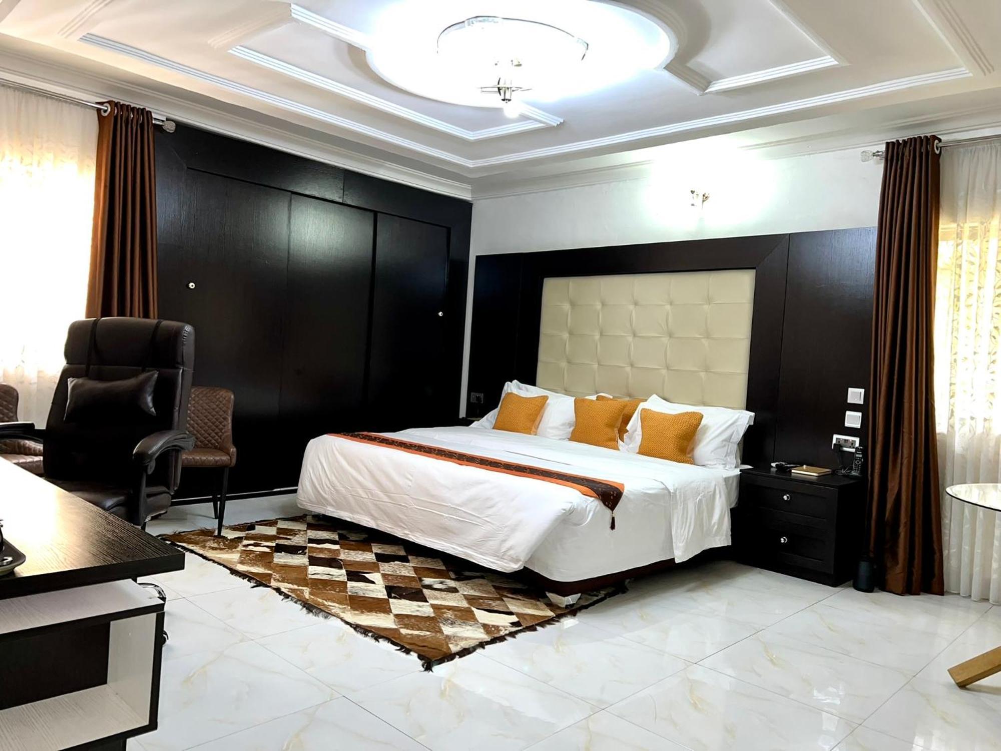 Urban Rootz Hotel Abuja Bagian luar foto